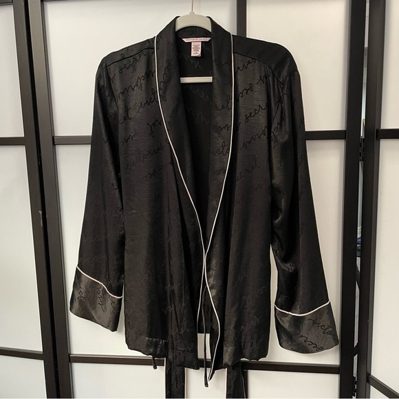𝅺Victoria Secret Black Satin Robe with Ballet Pink Trim Women’s Lingerie - Picture 8 of 16